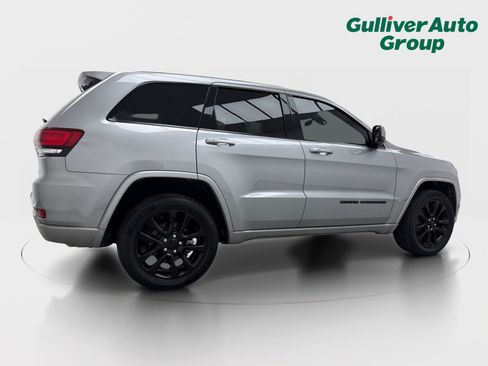 Used 2021 Jeep Grand Cherokee Laredo X AWD/4WD image 9