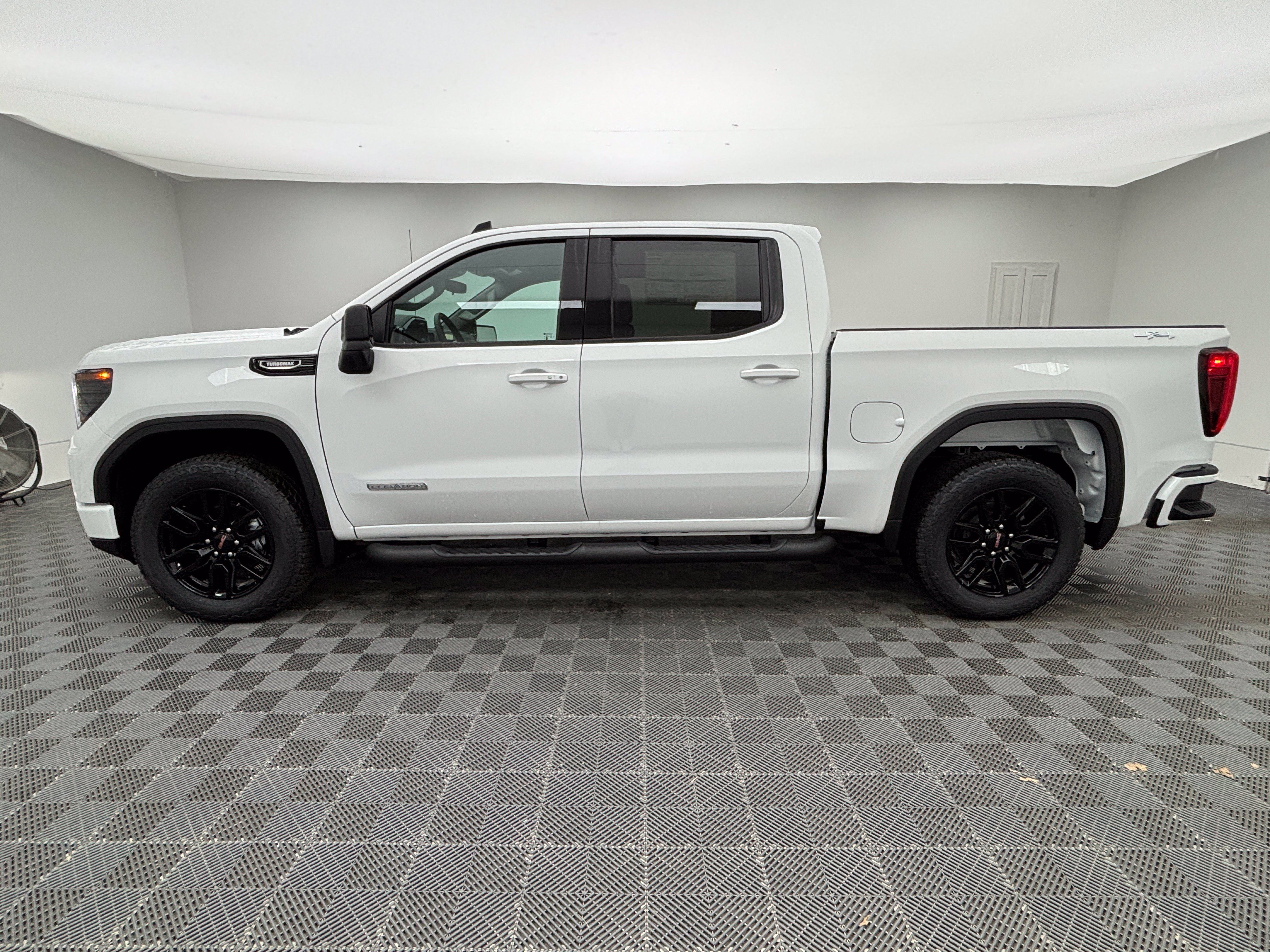 New 2026 GMC Sierra 1500 Elevation w/ Elevation Select Package AWD/4WD image 11