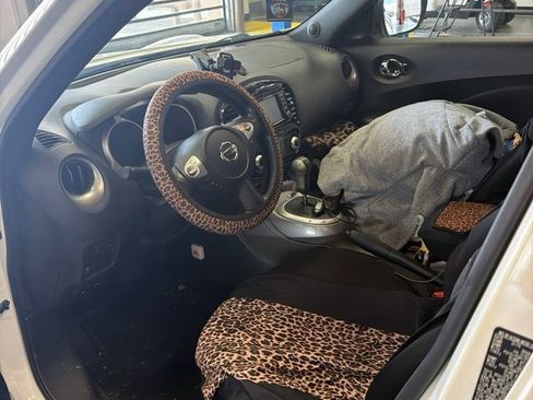 Used 2015 Nissan Juke SV w/ Technology Package FWD image 2