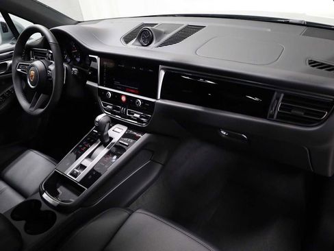 New 2026 Porsche Macan AWD/4WD image 6