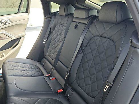 New 2026 BMW X6 xDrive40i image 14