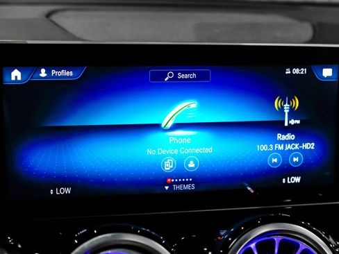 Used 2020 Mercedes-Benz GLB 250 image 23