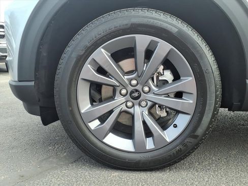 Certified 2023 Ford Explorer XLT w/ Equipment Group 202A image 9