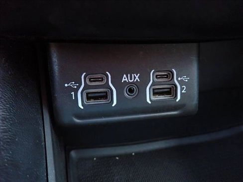 Used 2021 Dodge Durango GT w/ Blacktop Package AWD/4WD image 18