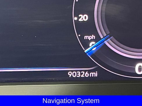 Used 2021 Volkswagen Tiguan SEL image 2