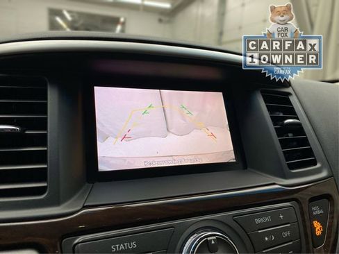 Used 2016 Nissan Pathfinder SL AWD/4WD image 29