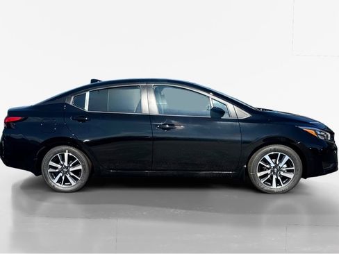 New 2025 Nissan Versa SV image 6