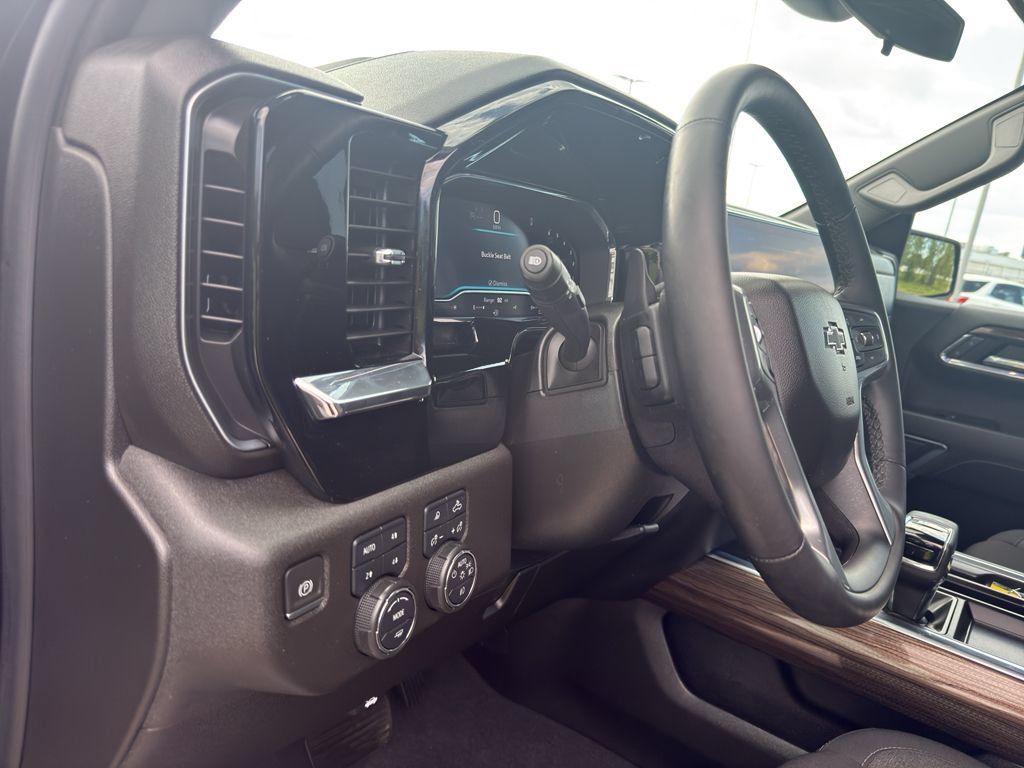 Used 2024 Chevrolet Silverado 1500 RST w/ Convenience Package II AWD/4WD image 15
