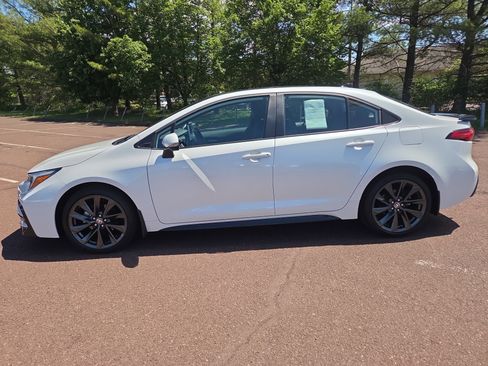 Certified 2025 Toyota Corolla XSE FWD image 6