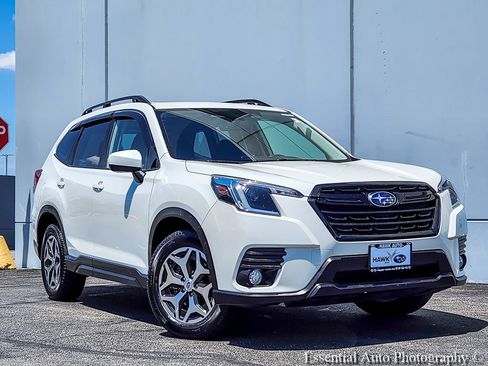 Used 2022 Subaru Forester Premium w/ Popular Package #2 AWD/4WD image 1