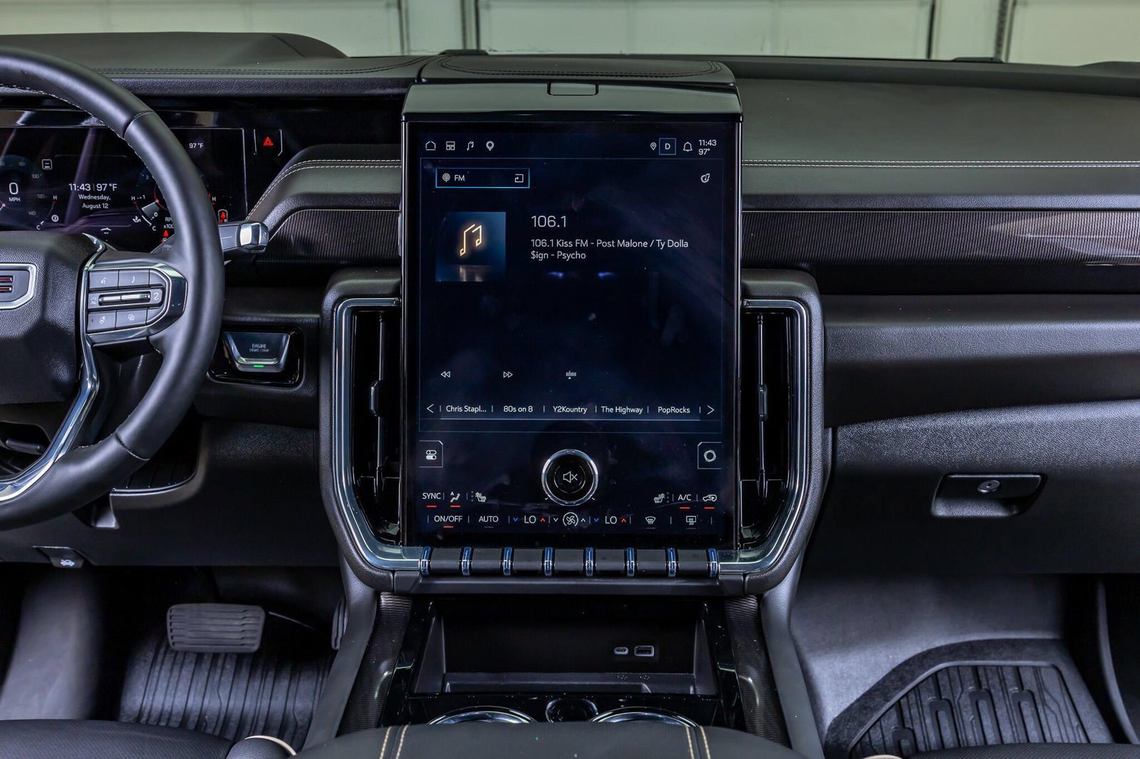 Used 2025 GMC Yukon Elevation w/ LPO, Elevation Black Package AWD/4WD image 23
