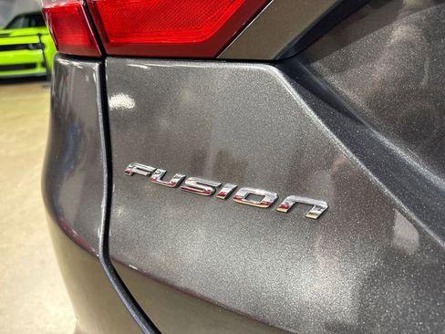 Used 2016 Ford Fusion SE image 86