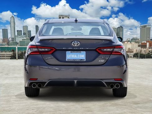 Used 2024 Toyota Camry XSE FWD image 5