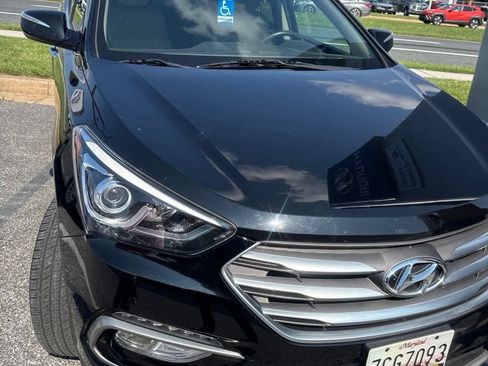 Used 2018 Hyundai Santa Fe Sport FWD image 3