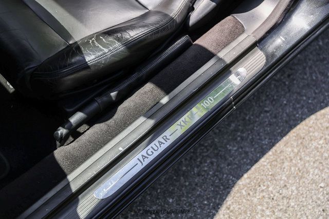 Used 2002 Jaguar XK8 Convertible RWD image 45