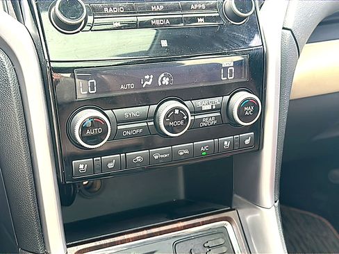 Used 2019 Subaru Ascent Touring w/ Popular Package #3 AWD/4WD image 36