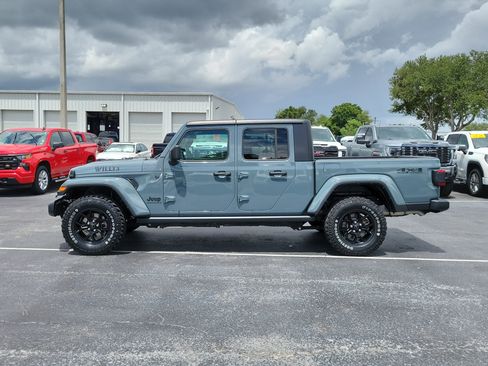 Used 2024 Jeep Gladiator Sport AWD/4WD image 7