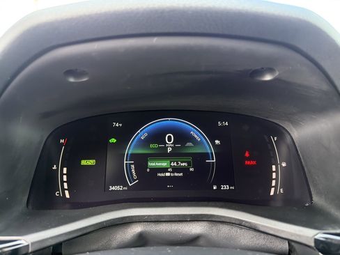 Used 2025 Toyota Camry LE image 34