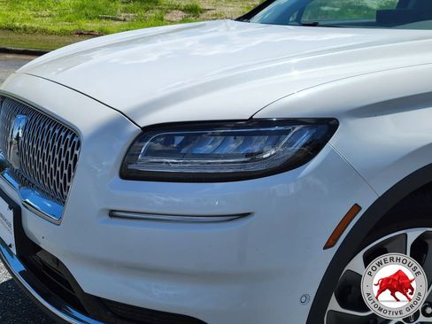 Used 2022 Lincoln Nautilus Reserve FWD image 10