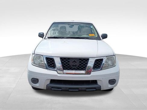 Used 2012 Nissan Frontier SV w/ SV Premium Utility Pkg RWD image 2