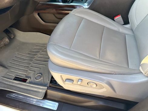 Used 2022 GMC Sierra 1500 SLT w/ SLT Convenience Package image 8