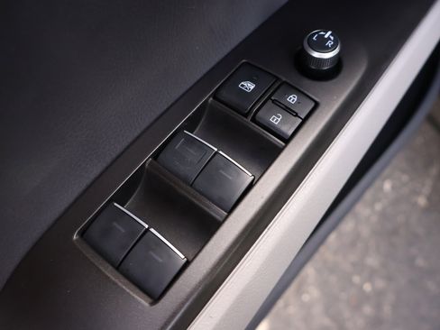 Used 2023 Toyota Camry XLE w/ Cold Weather Package image 8