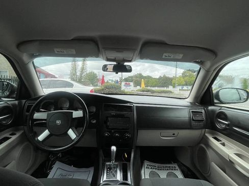 Used 2006 Dodge Magnum SE RWD image 27