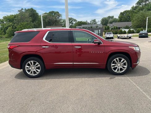 Used 2020 Chevrolet Traverse High Country w/ LPO, Floor Liner Package AWD/4WD image 2