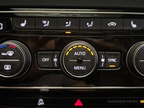 Used 2023 Volkswagen Atlas Cross Sport SE FWD image 29