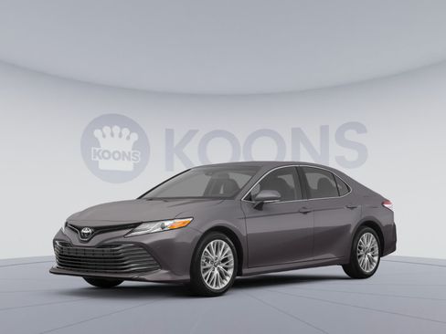 Used 2018 Toyota Camry XLE w/ Driver Assist Package FWD image 1