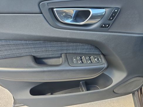 Certified 2023 Volvo XC60 B5 Core image 21