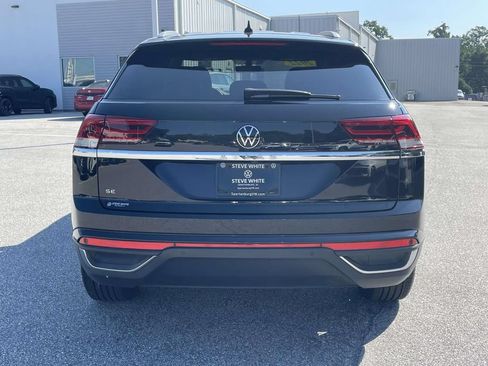 Certified 2022 Volkswagen Atlas Cross Sport SE FWD image 5
