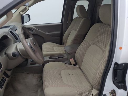 Used 2016 Nissan Frontier SV image 17