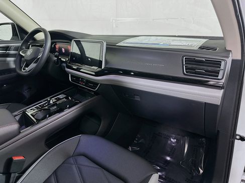 New 2026 Volkswagen Atlas Peak Edition AWD/4WD image 29