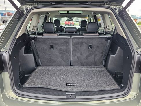 Certified 2025 Volkswagen Atlas Peak Edition SE image 30
