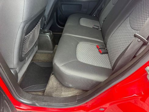 Used 2011 Chevrolet HHR LT FWD image 25