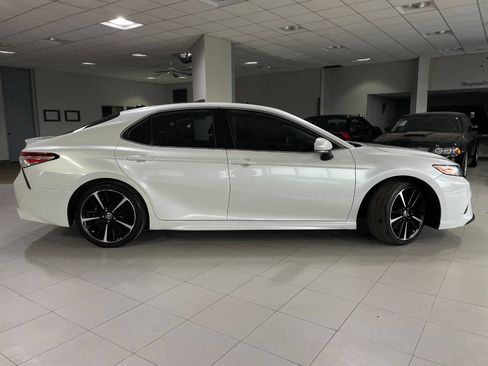 Used 2020 Toyota Camry XSE image 8