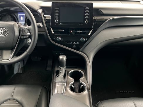 Used 2024 Toyota Camry SE FWD image 14