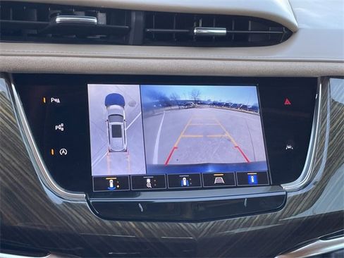 Used 2021 Cadillac XT6 Sport w/ Platinum Package image 19