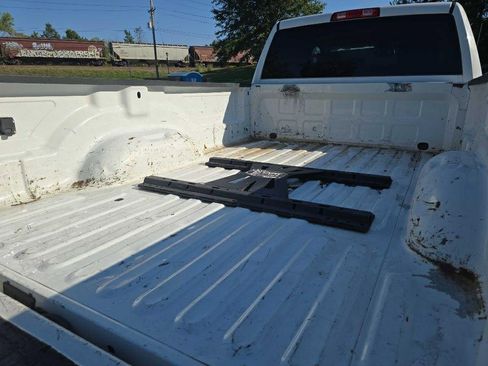 Used 2016 RAM 2500 Tradesman w/ Chrome Appearance Group image 31