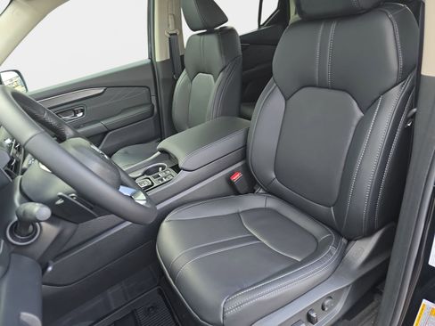 New 2026 Honda Pilot Touring image 16