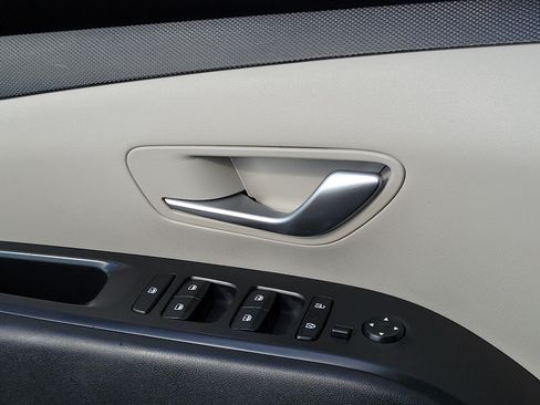 Certified 2024 Hyundai Tucson SEL FWD image 17