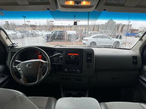 Used 2016 Nissan NV 2500 SV image 23