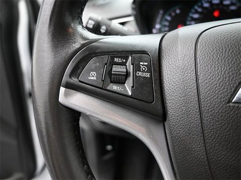 Used 2021 Chevrolet Trax LT w/ Sport Edition image 6