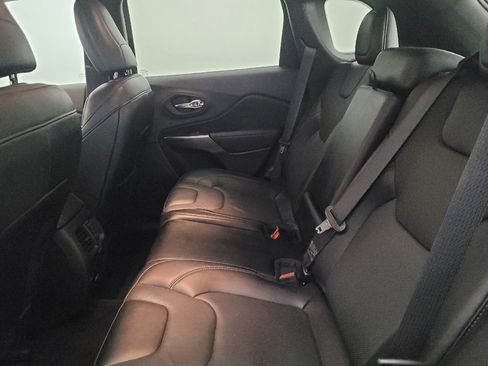 Used 2022 Jeep Cherokee Latitude Lux image 18