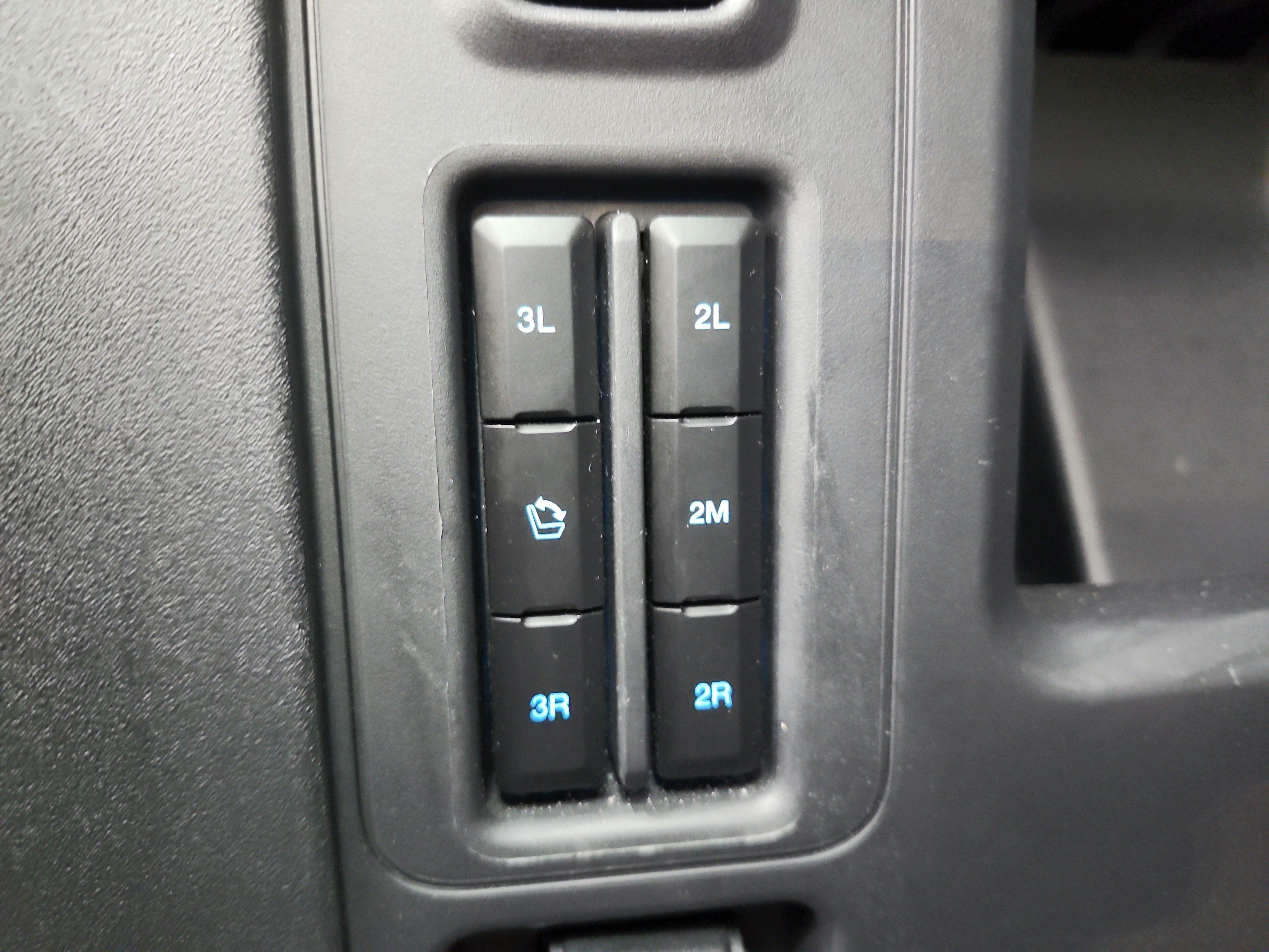 Used 2025 Ford Expedition Active AWD/4WD image 55