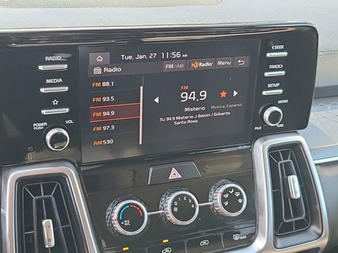 Used 2023 Kia Sorento LX image 24