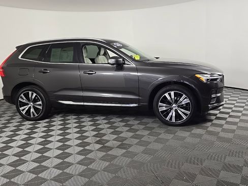 Certified 2023 Volvo XC60 B5 Plus w/ Climate Package image 6