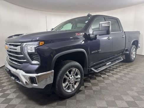 Used 2024 Chevrolet Silverado 3500 LTZ w/ LTZ Plus Package image 8