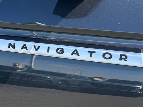 New 2026 Lincoln Navigator Reserve image 27